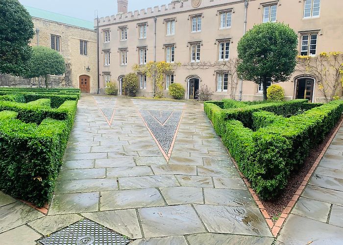 Emmanuel College photo