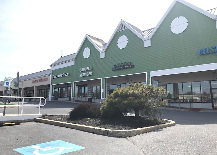 Tanger Outlets Lancaster photo