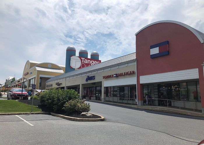 Tanger Outlets Lancaster photo