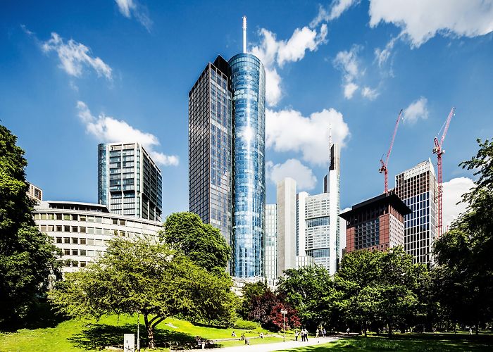 MainTower Main Tower - Frankfurt - Arrivalguides.com photo