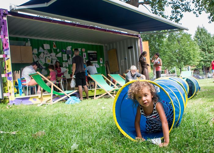 Parc des Compagnons-de-Saint-Laurent Parc des Compagnons-de-Saint-Laurent games library | Ville de Montréal photo