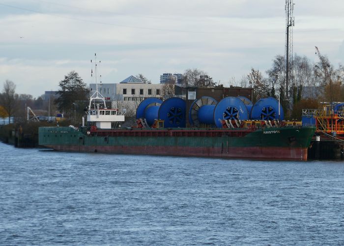 Bolnes aristote - IMO 8203256 - ShipSpotting.com - Ship Photos ... photo