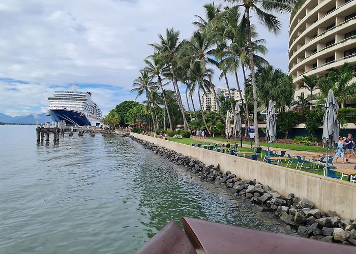 Cairns photo
