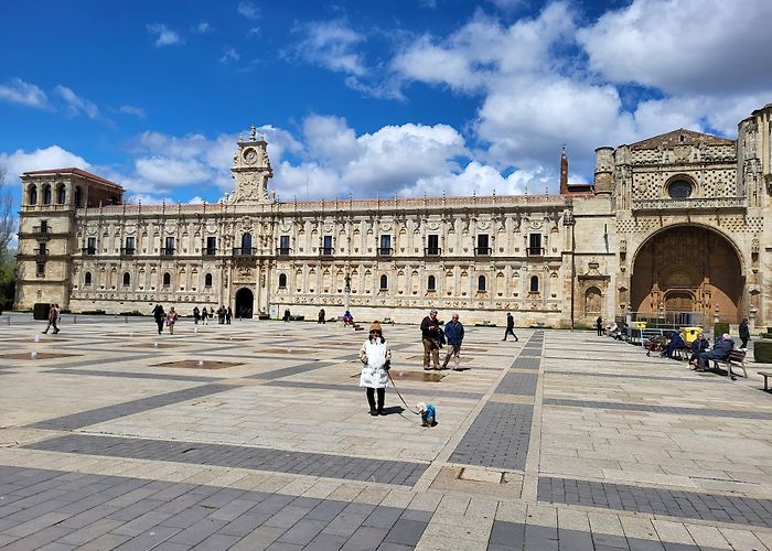 Leon photo