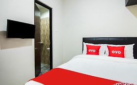 Oyo 3826 Columbus Residence K11 Karawang Exterior photo