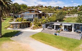 Golden Sand Beachfront Accommodation Coopers Beach Exterior photo