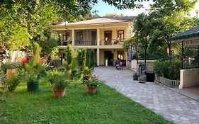 Nargiz'S Guest House Μπατούμι Exterior photo