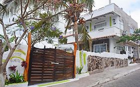 Hostal Cann'S House Ξενοδοχείο Puerto Baquerizo Moreno Exterior photo