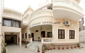 Shree Ganesha Palace Bed and Breakfast Βαρανάσι Exterior photo