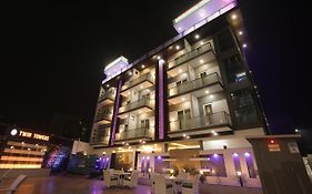 Twin Towers Inn Greater Noida Exterior photo