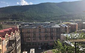 Diana Hotel Goris Exterior photo