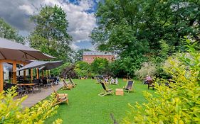 Hotel Yarden By Artery Hotels Krasków Exterior photo