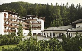 Hotel Waldhuus Νταβός Exterior photo