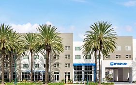 Wyndham Anaheim Ξενοδοχείο Exterior photo