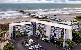 La Quinta By Wyndham Cocoa Beach Oceanfront Ξενοδοχείο Exterior photo