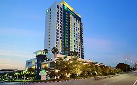 Holiday Inn Melaka, An Ihg Hotel Exterior photo