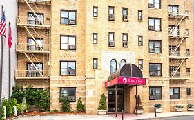 Ramada By Wyndham Jersey City Ξενοδοχείο Exterior photo