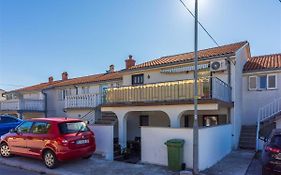 Holiday House With A Parking Space Novi Vinodolski - 5523 Βίλα Exterior photo