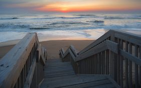 Holiday Inn Express Nags Head Oceanfront, An Ihg Hotel Exterior photo