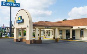 Days Inn By Wyndham Statesville Exterior photo