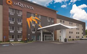 La Quinta By Wyndham Cleveland - Airport North Ξενοδοχείο Exterior photo