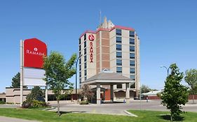 Ramada By Wyndham Lethbridge Ξενοδοχείο Exterior photo