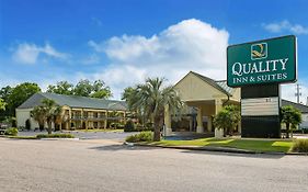 Quality Inn & Suites Near Lake Eufaula Exterior photo