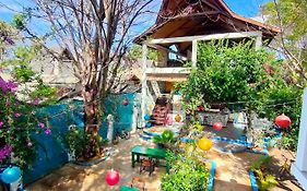 Gili Beach Bum Hostel Τζίλι Τραγουανγκάν Exterior photo