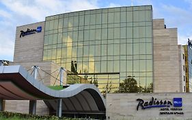 Radisson Blu Hotel Γιερεβάν Exterior photo