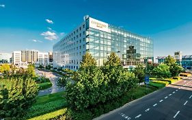 Courtyard By Marriott Prague Airport Ξενοδοχείο Exterior photo