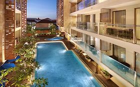 Harper Kuta Hotel By Aston Legian Exterior photo