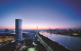 Shangri-La Guangzhou-3 Minutes By Walking To Canton Fair Complex Ξενοδοχείο Exterior photo