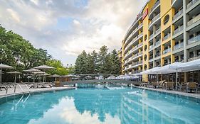 Hvd Viva Club Ultra All Inclusive & Beach Snack Bar - Free Parking Ξενοδοχείο Golden Sands Exterior photo