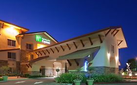 Holiday Inn Express Turlock, An Ihg Hotel Exterior photo