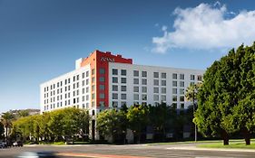 Hotel Zessa Santa Ana, A Doubletree By Hilton Exterior photo