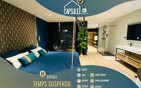 Capsule Temps Suspendu - Balneo, Home Cinema & Billard Βαλενσιέν Exterior photo