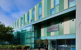 Courtyard By Marriott London Gatwick Airport Ξενοδοχείο Κρόουλι Exterior photo