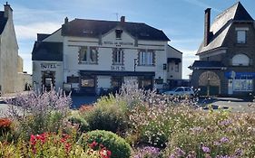 Hotel Le Bellevue Guer Exterior photo