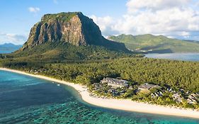 Jw Marriott Mauritius Resort Le Morne Brabant Exterior photo