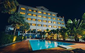 Sisombat Plaza Hotel Vang Vieng Exterior photo