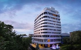 Doubletree By Hilton Almaty Ξενοδοχείο Exterior photo