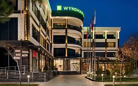 Wyndham Garden Tashkent Ξενοδοχείο Exterior photo