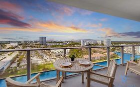 Luxury 1Br-Front Intracoastal View Balcony - Pools Διαμέρισμα Χόλιγουντ Exterior photo