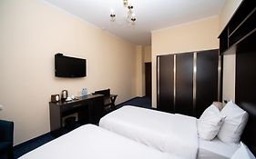 14 Floor Hotel Γιερεβάν Room photo