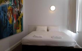 Wallaby Backpackers Hostel Perth - Note - Valid Passport Required To Check In - Exterior photo