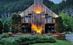 Auberge Du Jardin Ξενοδοχείο Petit-Saguenay Exterior photo