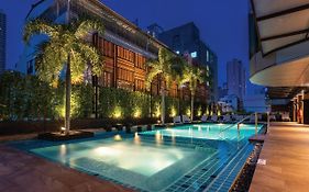 Solitaire Bangkok Sukhumvit 11 Ξενοδοχείο Exterior photo