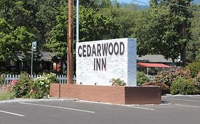 Cedarwood Inn Of Άσλαντ Exterior photo