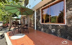 Lava House Hostal Ξενοδοχείο Puerto Ayora  Exterior photo