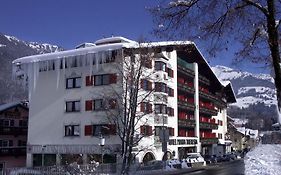 Q! Hotel Maria Theresia Κίτσμπουελ Exterior photo